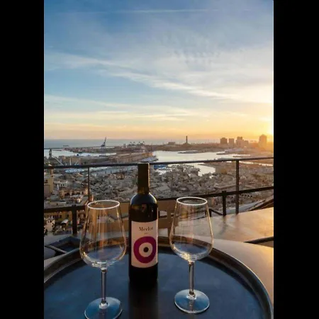 Joivy Exclusive Flat For 8, With Stunning City And Seaview