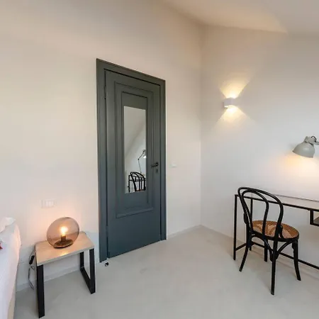 Apartmán Joivy Exclusive Flat For 8, With Stunning City And Seaview