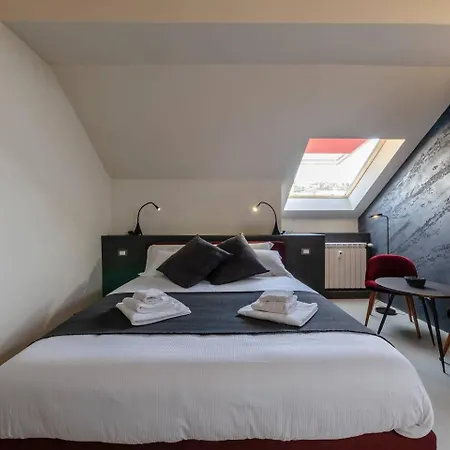 Apartment Joivy Exclusive Flat For 8, With Stunning City And Seaview *