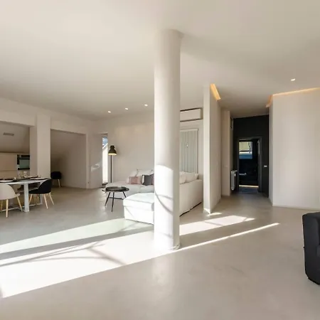 Apartmán Joivy Exclusive Flat For 8, With Stunning City And Seaview *