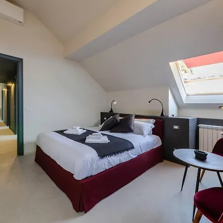 Joivy Exclusive Flat For 8, With Stunning City And Seaview Genoa