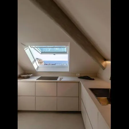 Joivy Exclusive Flat For 8, With Stunning City And Seaview Apartment *