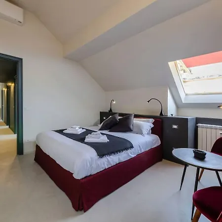 Joivy Exclusive Flat For 8, With Stunning City And Seaview *